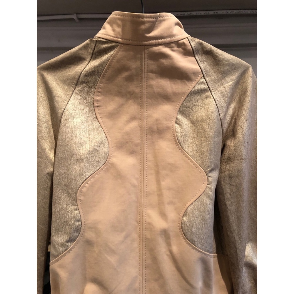 Lightweight Gold Jacket - Picture 4 of 8